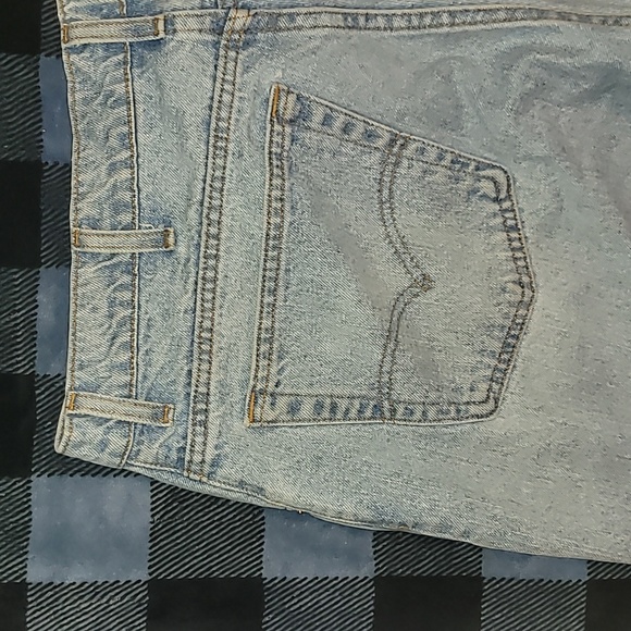 Vintage. Made in USA. Levi's 560. Loose-fit, tapered. Men's size w38 l30 - Picture 9 of 16
